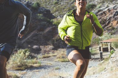 Orman'iki arkadaş genç çalışması