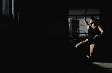 Kapalı pratik balet.