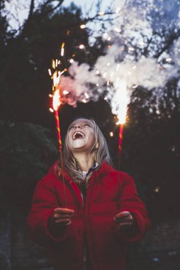 Bengal açık ile küçük kız