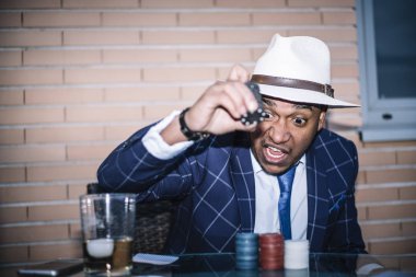 Poker oynamaya arkadaşlar