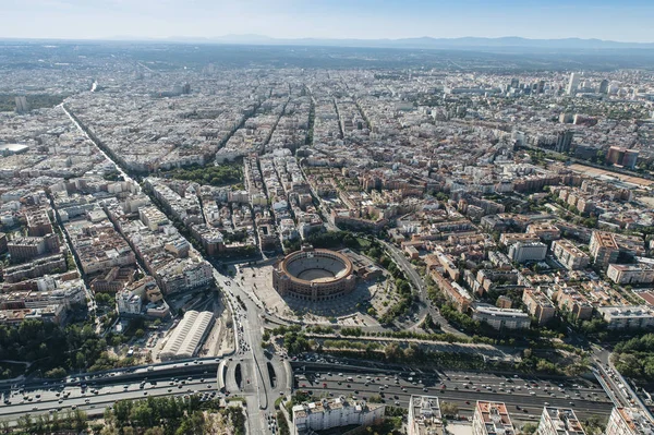 Vista aérea da arena de toureiros Las Ventas em Madrid, Espanha — Fotografia de Stock