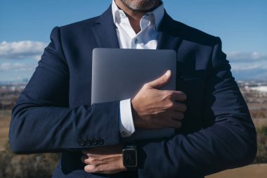 işadamı ile dış laptop