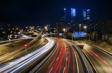 Uzun pozlama sokak 30. Madrid İspanya.