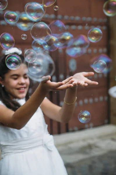 Young girl in the church — Stock Photo, Image