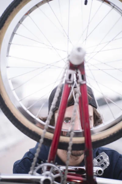 Portret jonge man met Bmx fiets. — Stockfoto