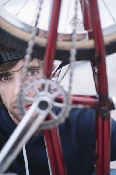 Retrato Joven con bicicleta BMX . — Foto de Stock