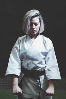 Karate pratik icra kadın