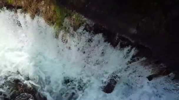 Vattenfall Bergen — Stockvideo