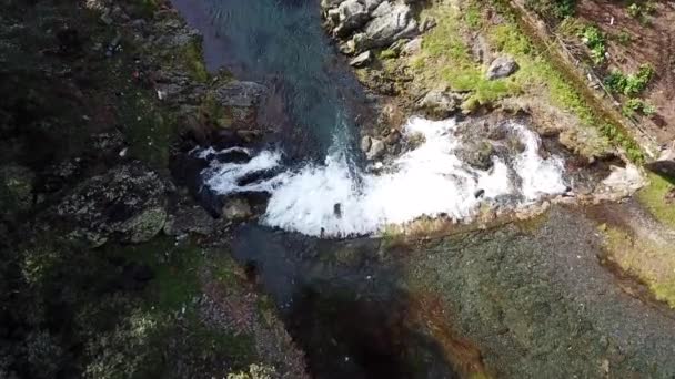 Wasserfall Den Bergen — Stockvideo