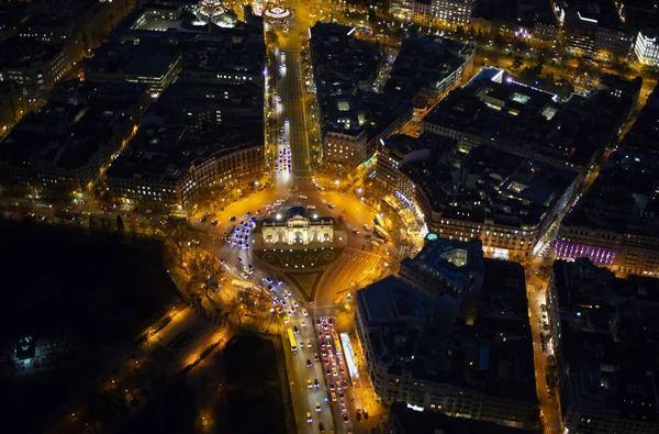 Vista aérea panorámica de Madrid por la noche, Metropolis Building lights, capital de España, Europa — Foto de Stock