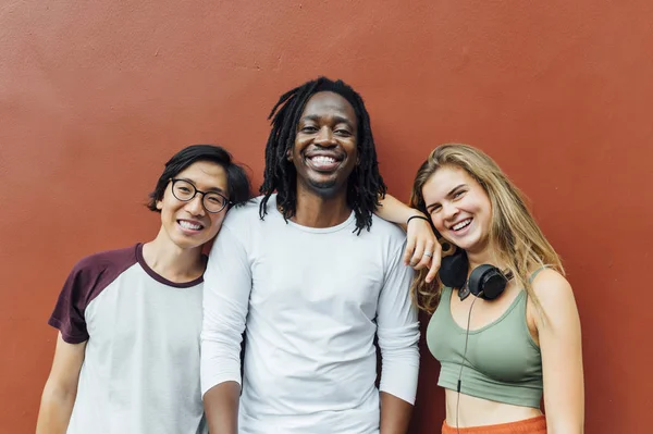 Portrait Group Happy Friends Street Friendship Concept — Stock Photo, Image