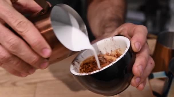 Kaffee Vorbereitung Für Ihre Verkostung — Stockvideo