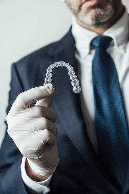 Profesyonel diş temizleme hizalayıcıları.