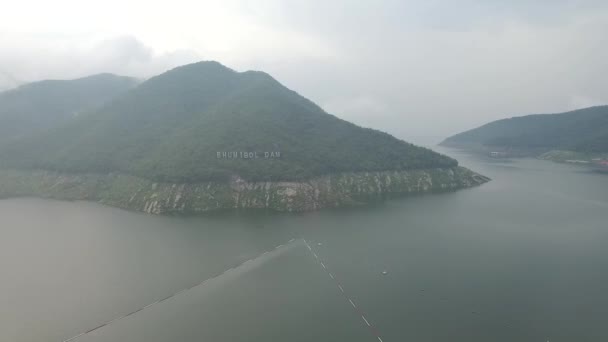 BhumiPhol Dam. Aerial Footage — Stockvideo