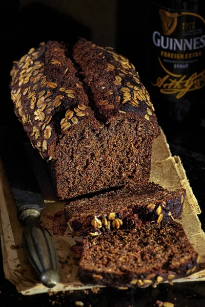 Guinness stout chleb z owsa — Zdjęcie stockowe