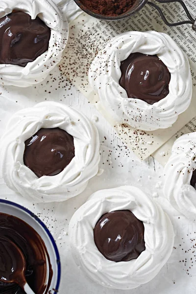 Meringue nest with chocolate filling — Stock Photo, Image