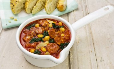 Chorizo kale Nohut Çorbası