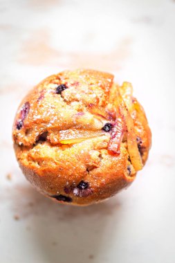 Limon kabuğu ile bluebery çörek