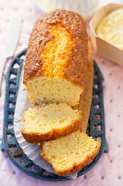 Limon çiseleyen yağmur somun kek