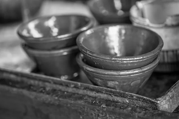 Чаши в Марокко черно-белые — стоковое фото