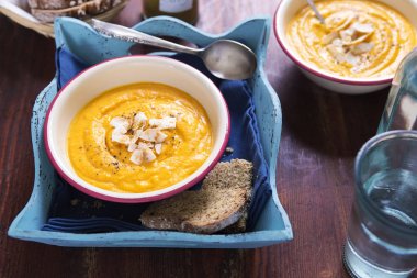 Havuç Hindistan cevizi çorbası