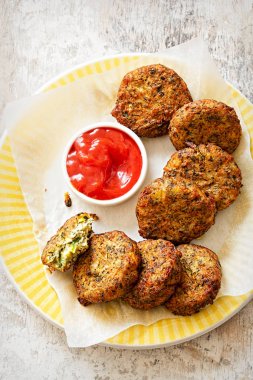 Kabak börek ricotta, nane ve limon ile 