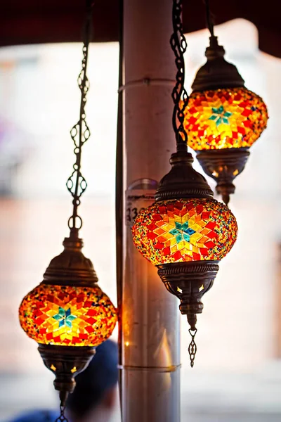 Színes ázsiai mozaik lámpák — Stock Fotó