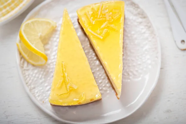 Sicilya limon ricotta peynirli kek dilimleri 