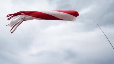 Kırmızı beyaz koni Airsock orta Rüzgar