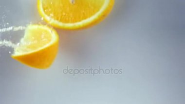 Suya düşen meyve salatası