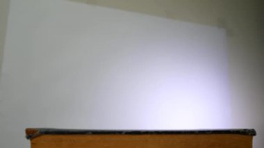 Eski kitaplar bir başka bir el koymak