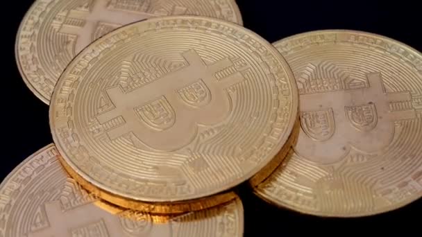 Крипто валюти постріли БТД Bitcoin монети обертові — стокове відео