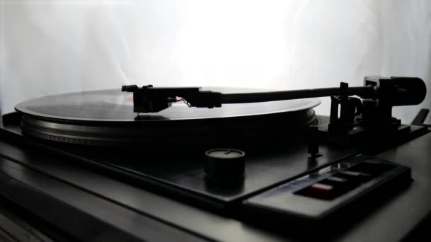 Turn Off Spinning Record Player With Vintage Vinyl — Stock Video