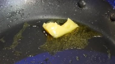 Tereyağı tavada ısıtmalı