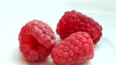 Olgun sulu Kırmızı Ahududu döner