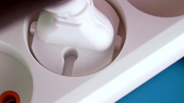 Débranchement du cordon d'alimentation 