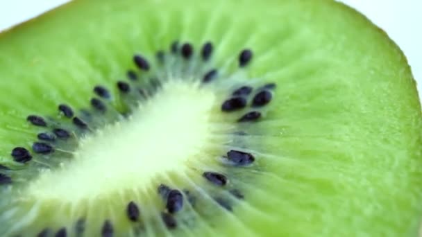 Šťavnatá kiwi ovoce se otáčí — Stock video