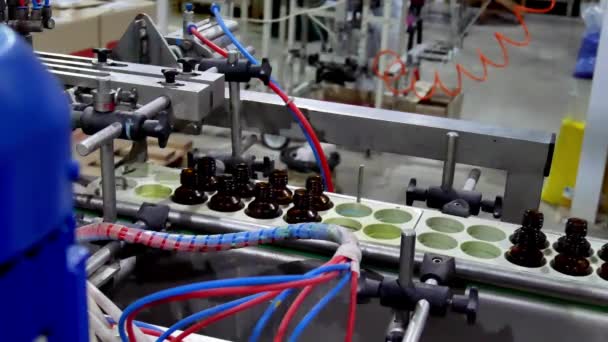 Machine d'emballage pour l'emballage de produits chimiques ou de poudres — Video