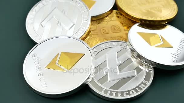 Bitcoin Btc Ethereum Eth Und Litecin Ltc Coins Rotieren Weltweit — Stockvideo