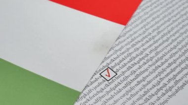 İtalya kağıt oy oy