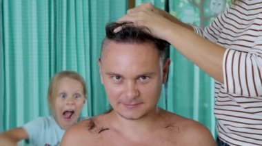 Erkek Saç Tıraş Makinesi ile Keser