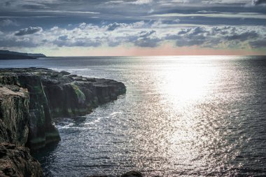 Günbatımı uçuruma