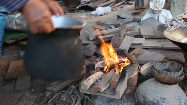 Traditional cooking by fire at the country of Thailand — Stock Video