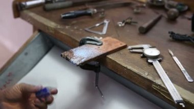 Goldsmith parlatma mum kalıp.