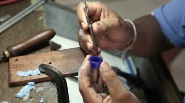 jewlry craftman kullanmak pusula ölçü halkanın mum kalıp