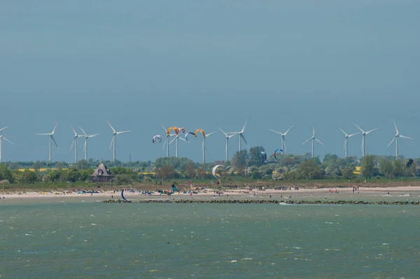 Kite surfing of the German Coast near Puttgarden — Stock Photo, Image