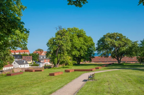 Parque en las ruinas del castillo de Vordingborg en Dinamarca —  Fotos de Stock