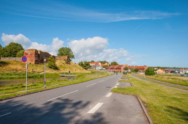 Weg in de buurt van Vordingborg burchtruïne in Denemarken — Stockfoto