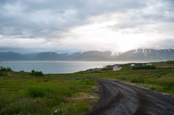 Islandzkiej wsi na wyspie Hrisey — Zdjęcie stockowe