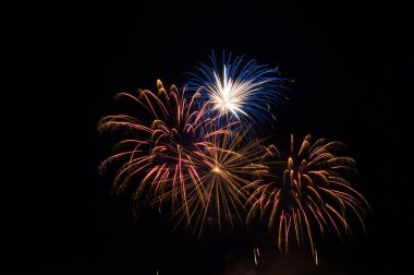 Gökyüzünde havai fişekler